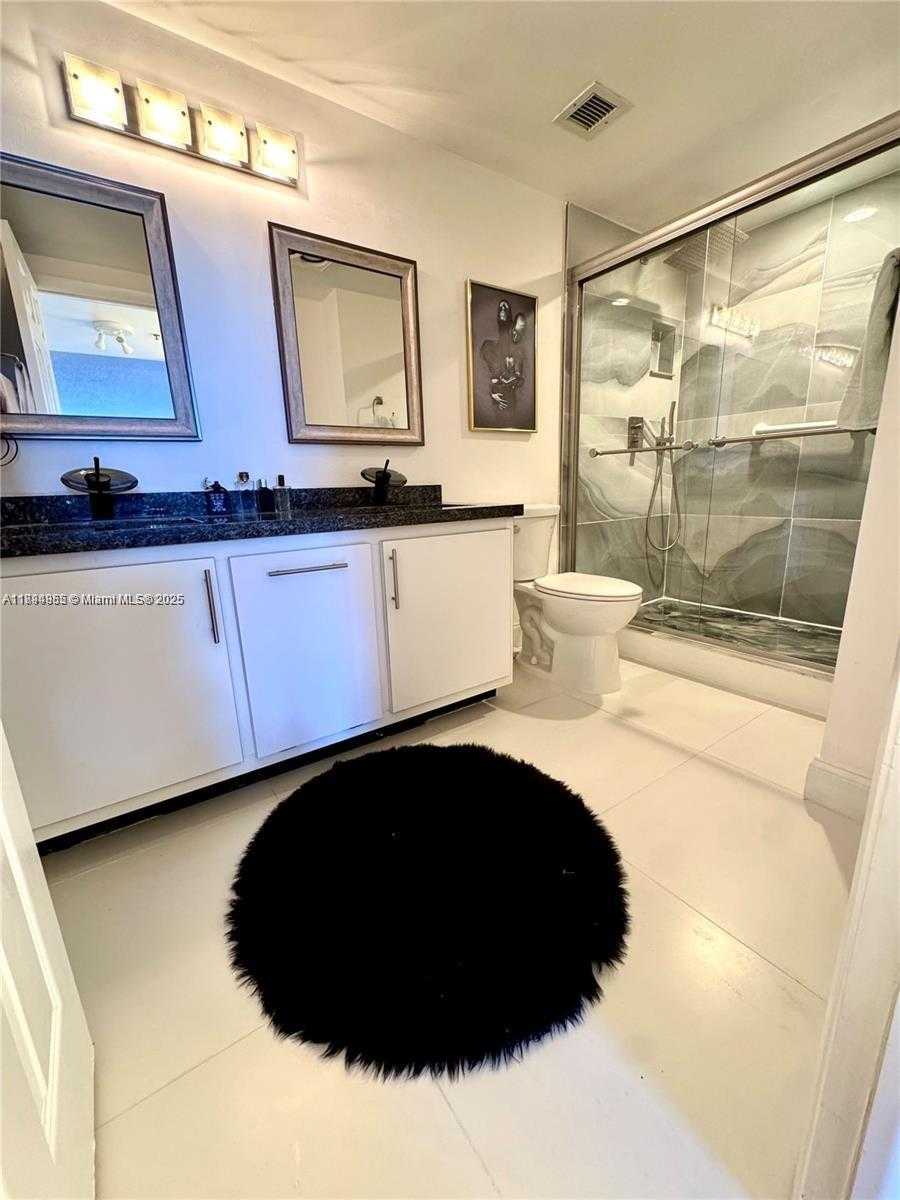 Small Image of 3850 WASHINGTON ST #317, Hollywood Number 32