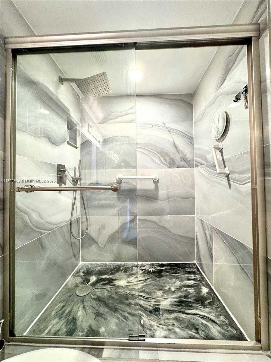 Small Image of 3850 WASHINGTON ST #317, Hollywood Number 34