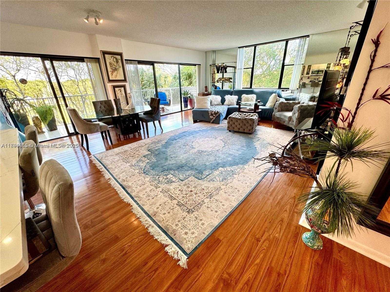 Small Image of 3850 WASHINGTON ST #317, Hollywood Number 4
