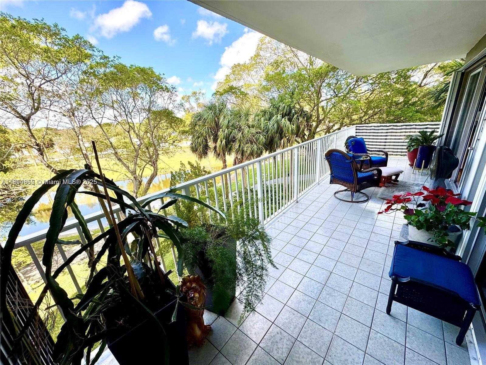 Small Image of 3850 WASHINGTON ST #317, Hollywood Number 42