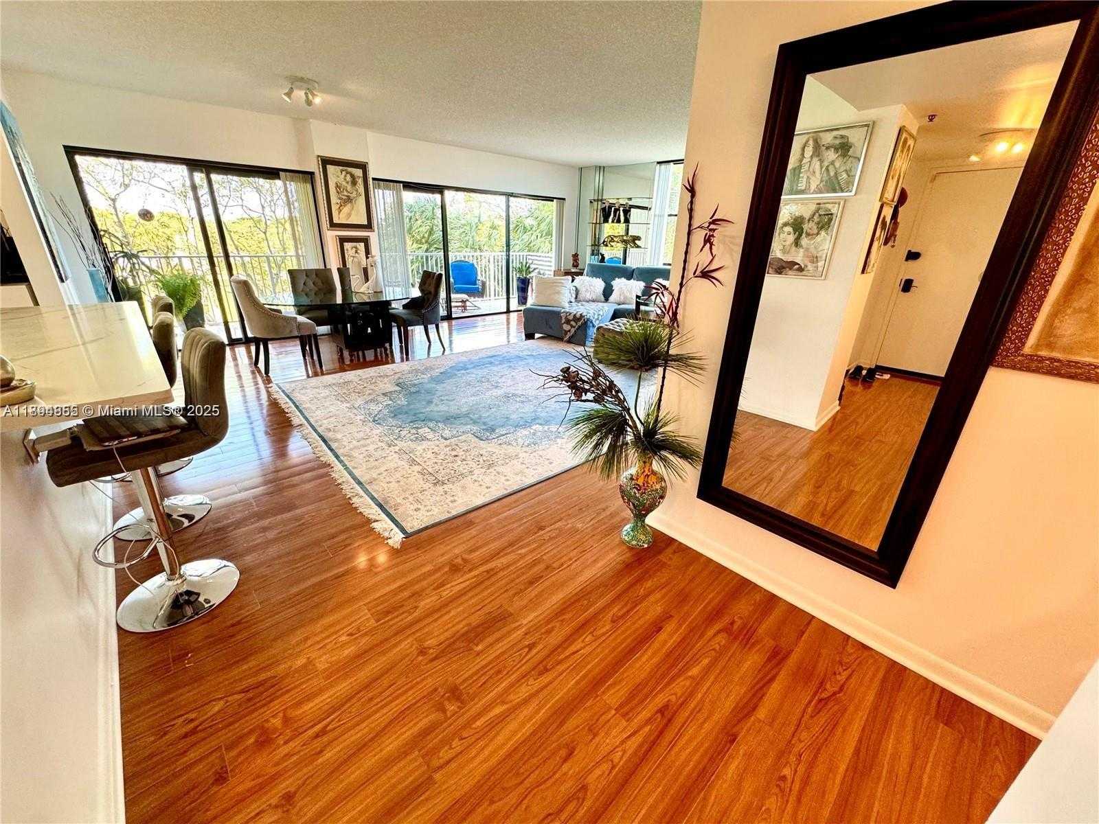 Small Image of 3850 WASHINGTON ST #317, Hollywood Number 5