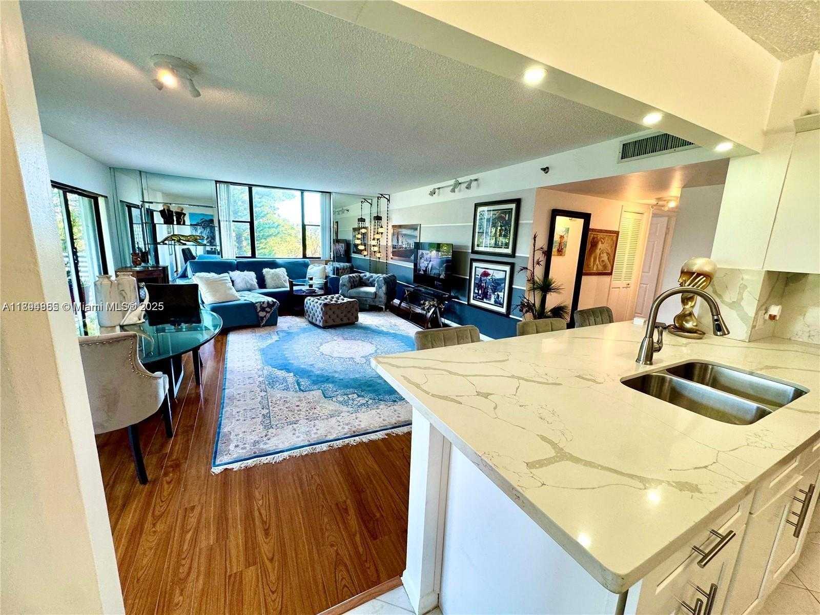 Small Image of 3850 WASHINGTON ST #317, Hollywood Number 9