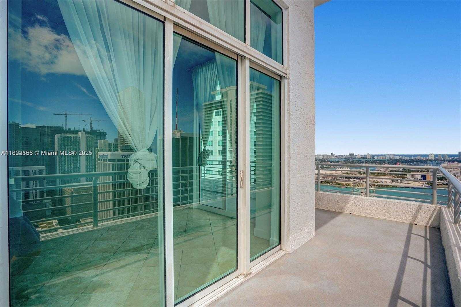 Small Image of 133 NORTH EAST 2ND AVE #LPH3502, Miami Number 27