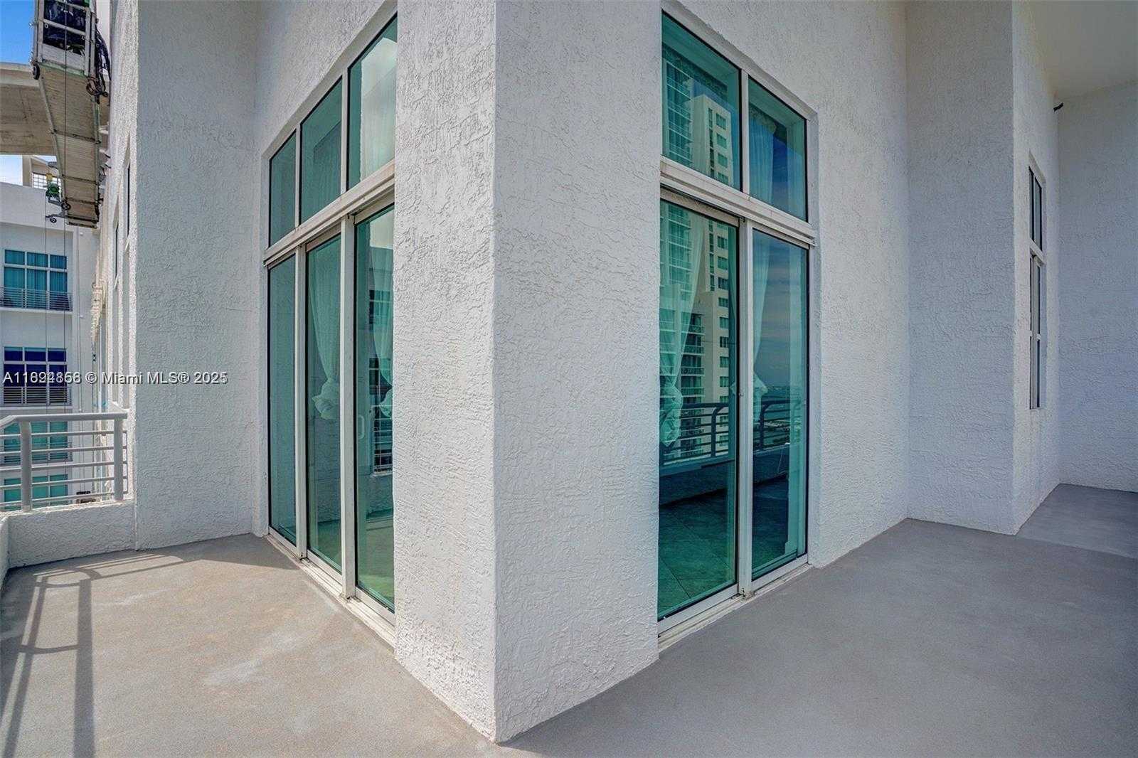 Small Image of 133 NORTH EAST 2ND AVE #LPH3502, Miami Number 42