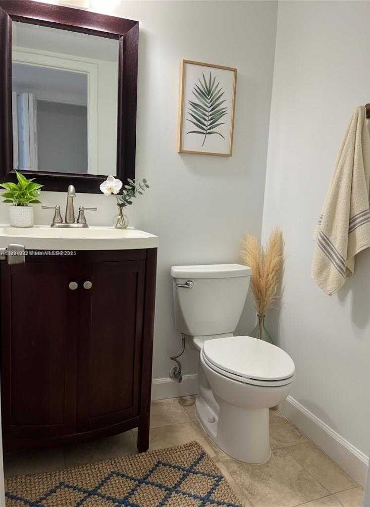Small Image of 1425 ARTHUR ST #403A, Hollywood Number 2