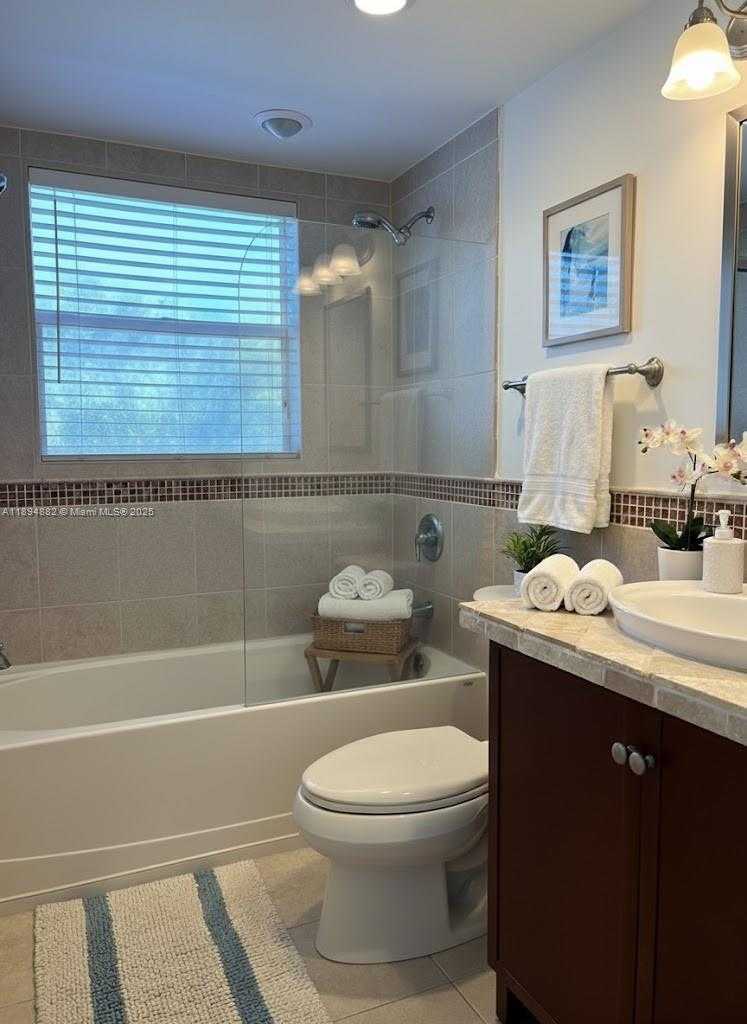 Small Image of 1425 ARTHUR ST #403A, Hollywood Number 3