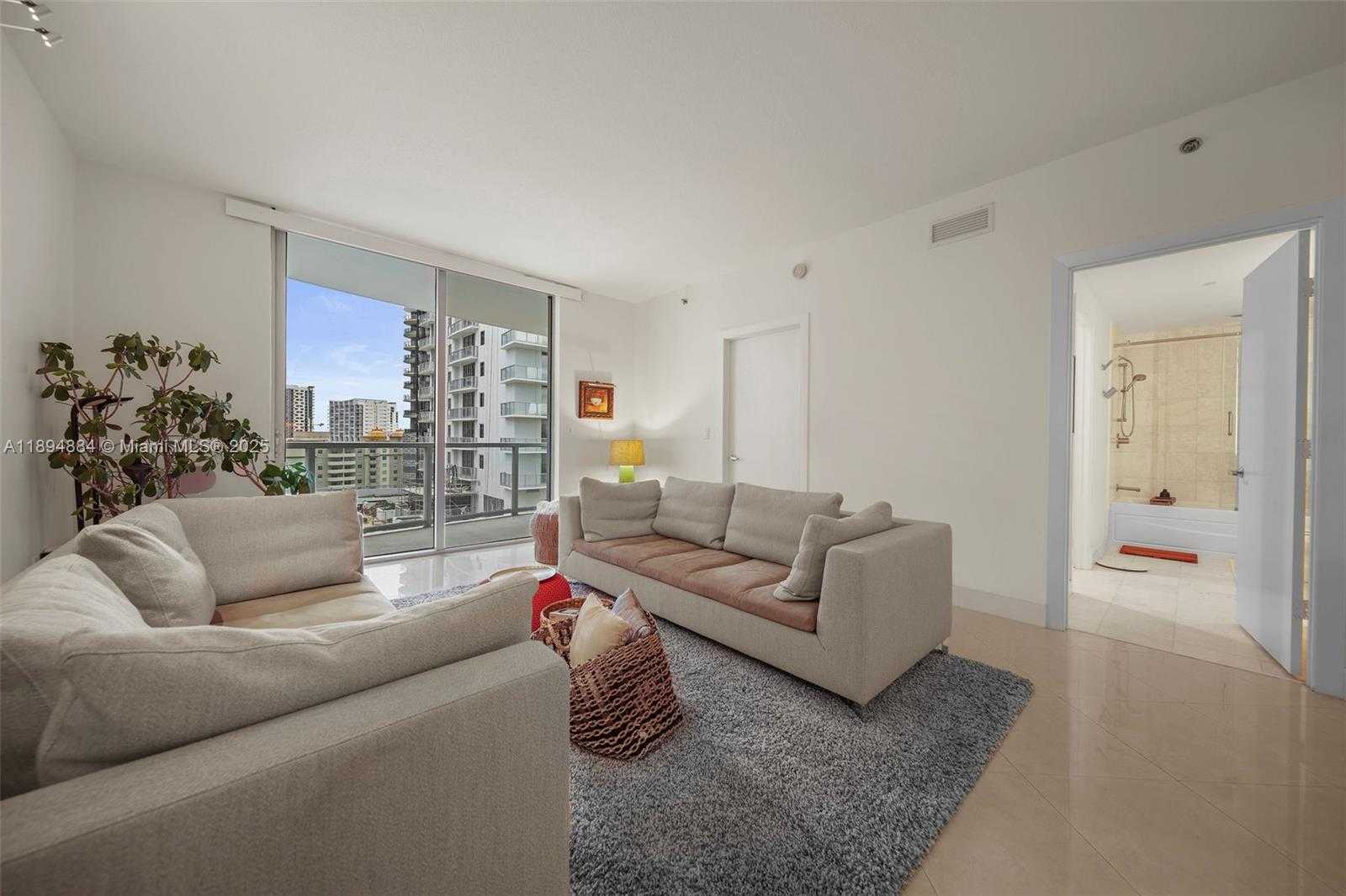 Small Image of 1060 BRICKELL AVE #1513, Miami Number 1