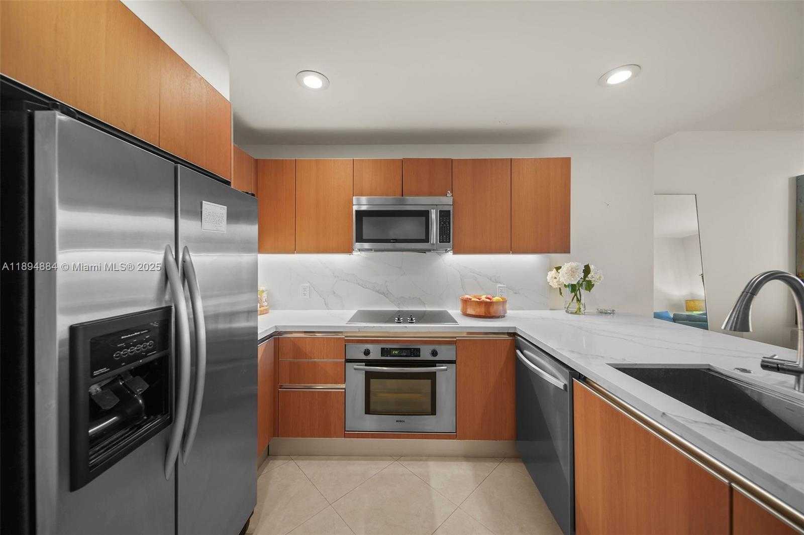 Small Image of 1060 BRICKELL AVE #1513, Miami Number 12