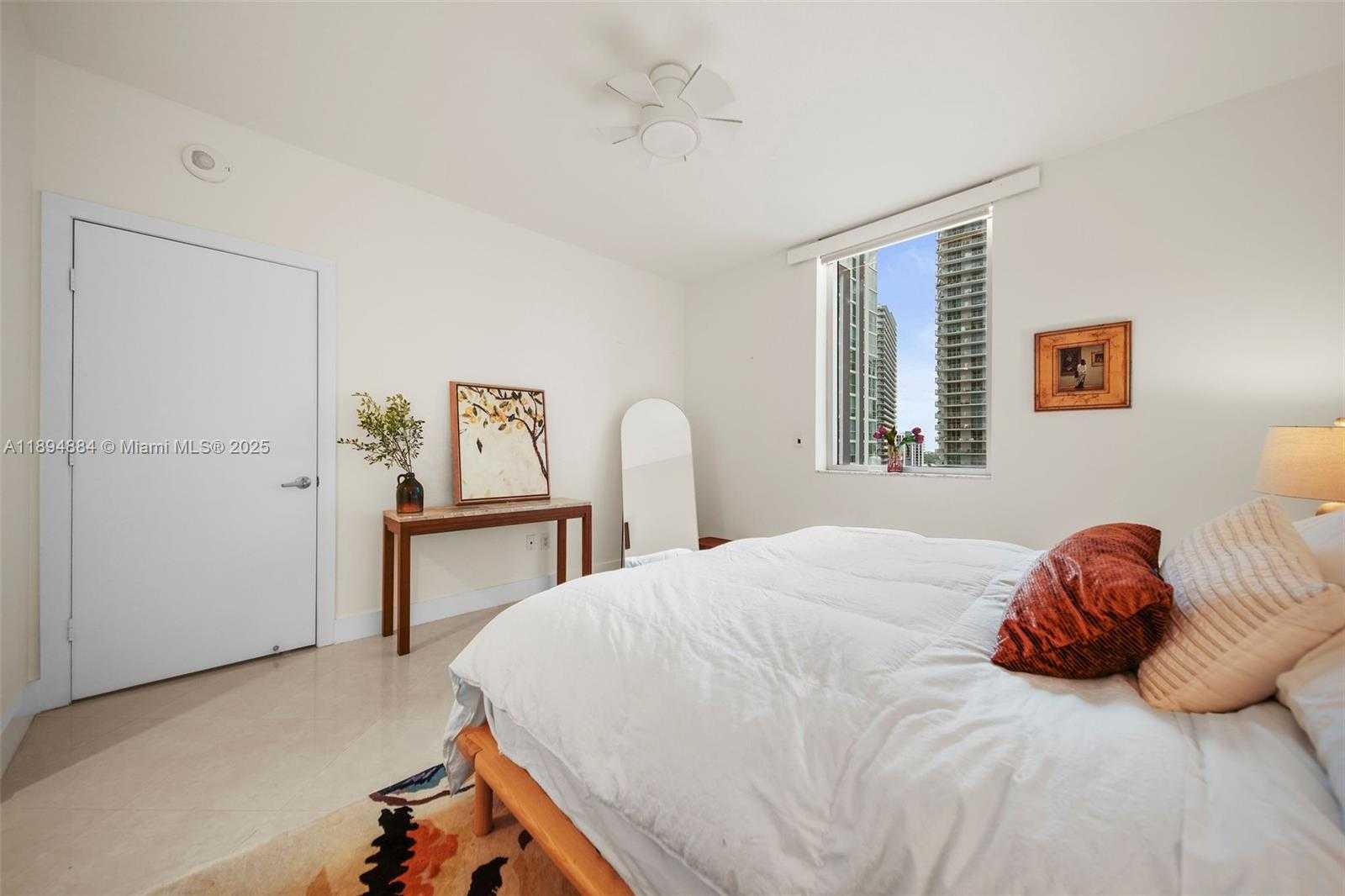 Small Image of 1060 BRICKELL AVE #1513, Miami Number 17