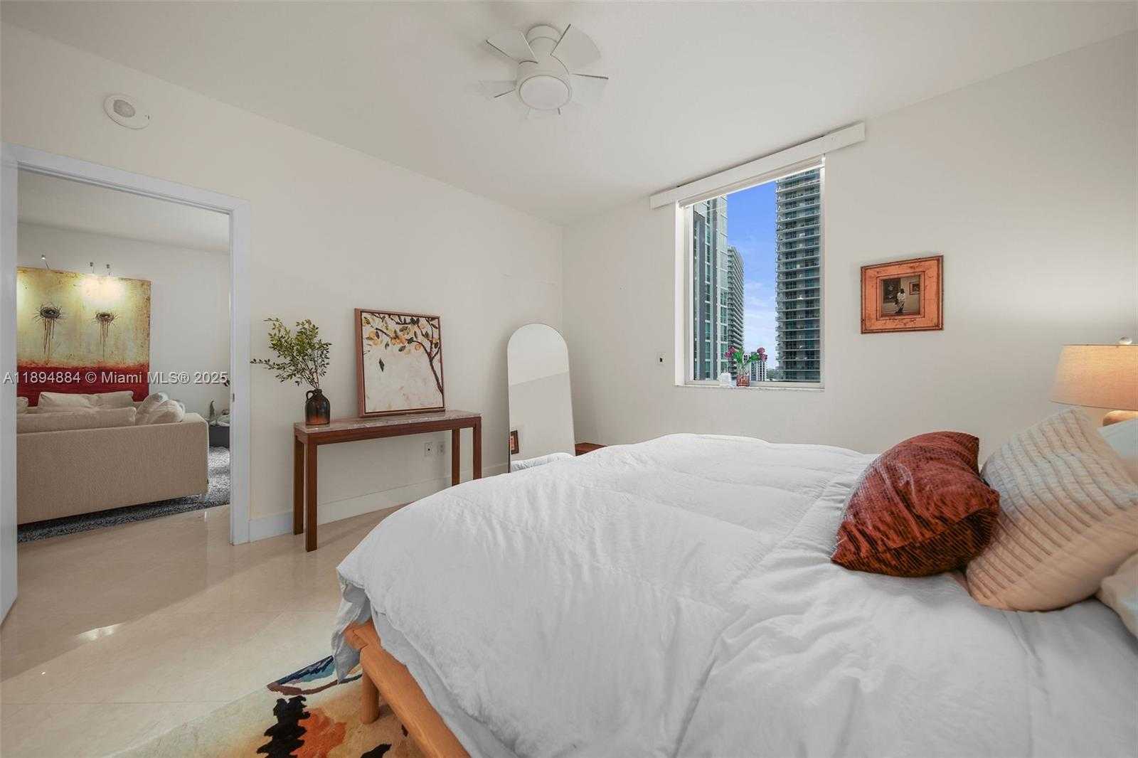 Small Image of 1060 BRICKELL AVE #1513, Miami Number 20