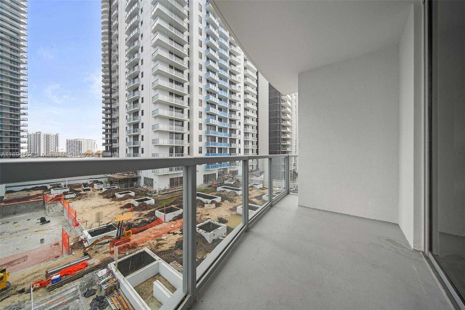 Small Image of 1060 BRICKELL AVE #1513, Miami Number 24