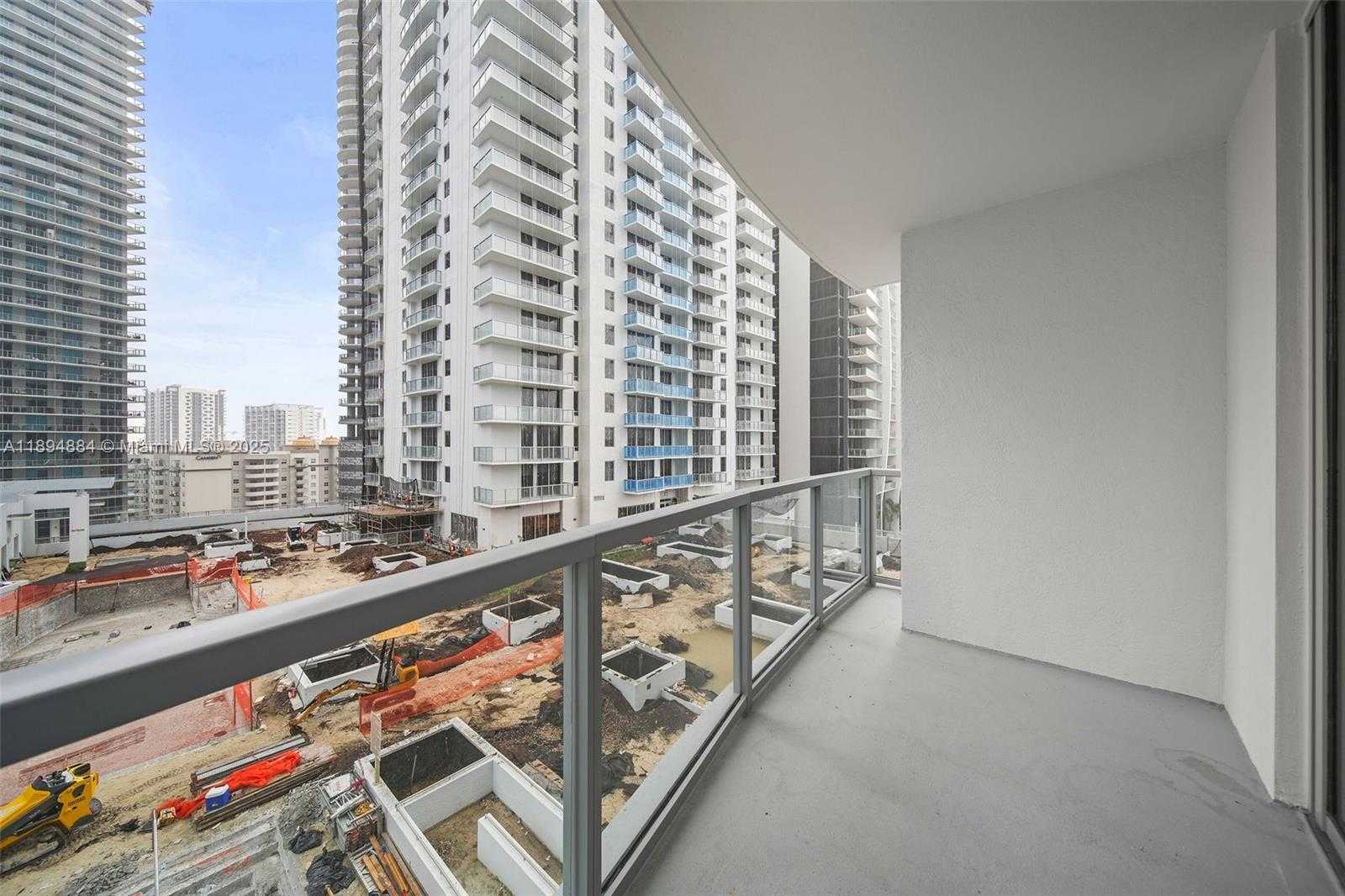 Small Image of 1060 BRICKELL AVE #1513, Miami Number 25