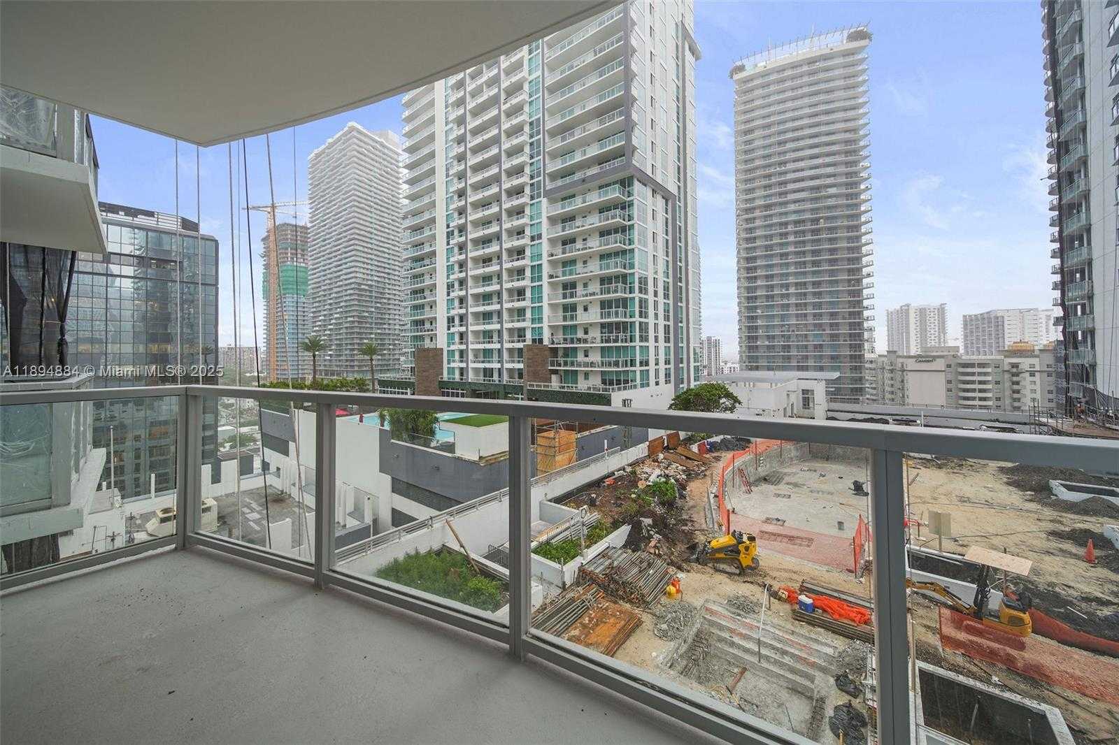 Small Image of 1060 BRICKELL AVE #1513, Miami Number 26