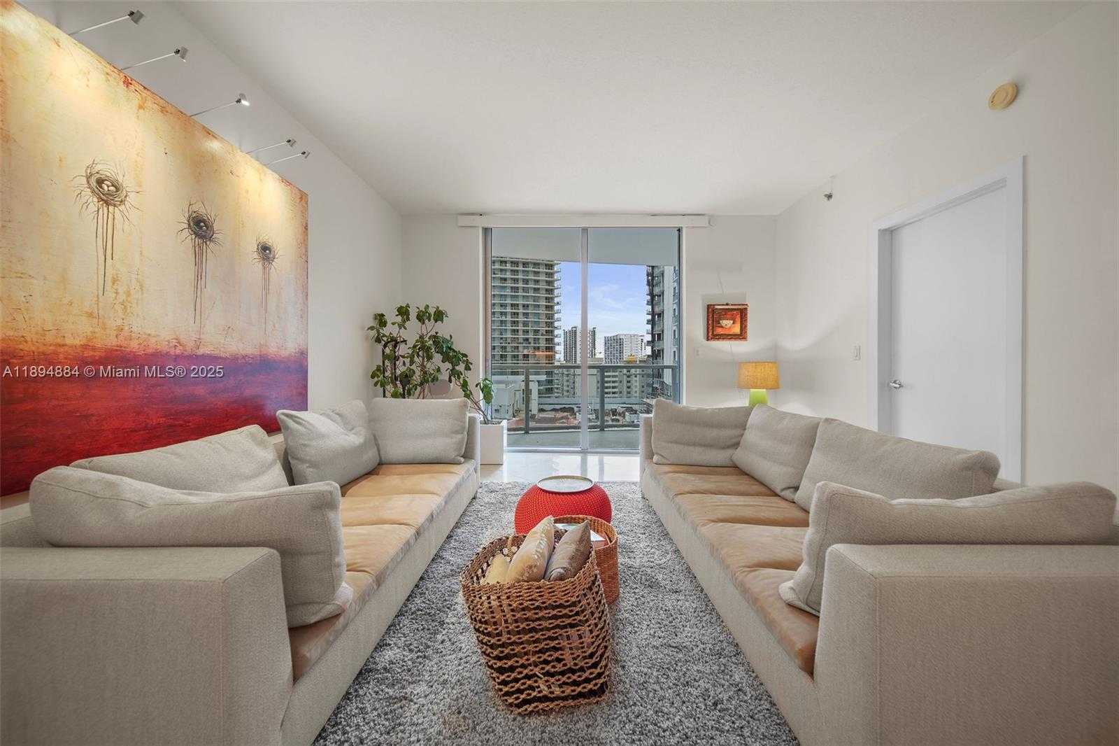 Small Image of 1060 BRICKELL AVE #1513, Miami Number 6