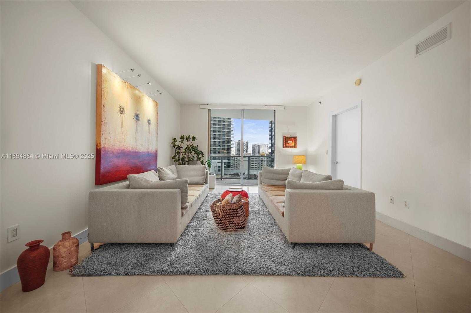Small Image of 1060 BRICKELL AVE #1513, Miami Number 7