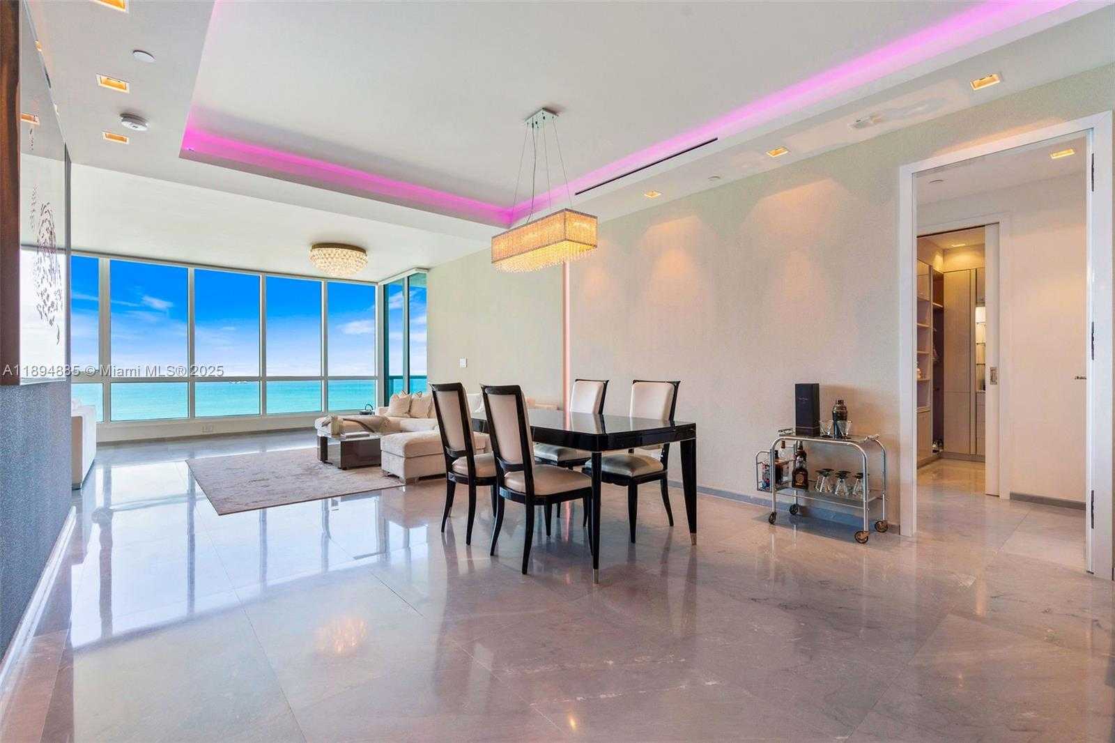 Small Image of 100 SOUTH POINTE DR #2506, Miami Beach Number 19
