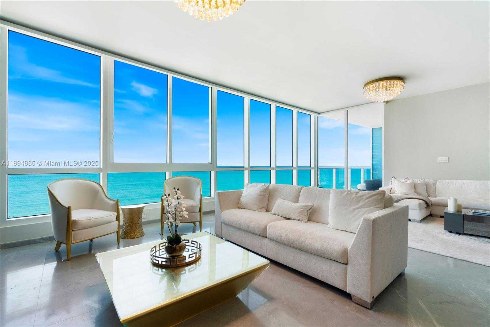 Small Image of 100 SOUTH POINTE DR #2506, Miami Beach Number 3