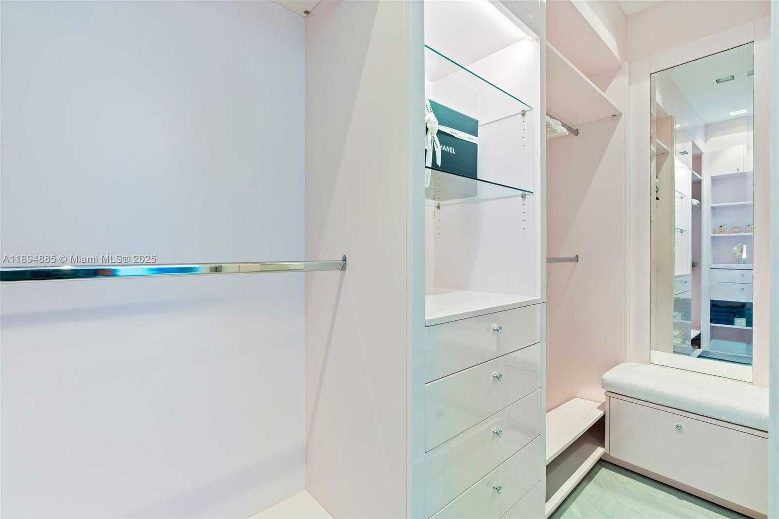 Small Image of 100 SOUTH POINTE DR #2506, Miami Beach Number 33