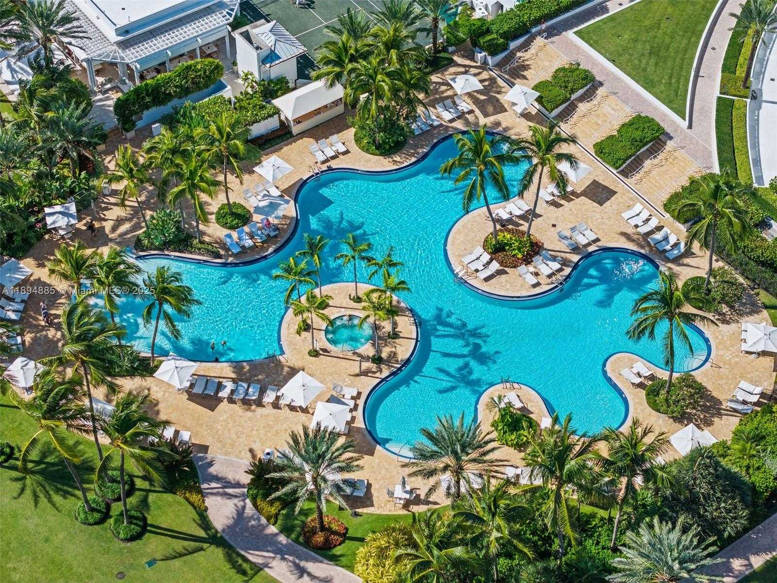 Small Image of 100 SOUTH POINTE DR #2506, Miami Beach Number 37