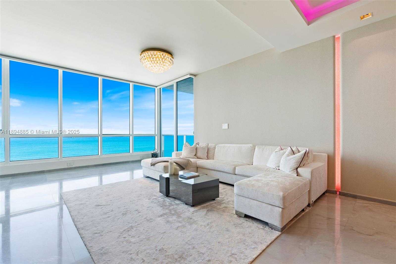 Small Image of 100 SOUTH POINTE DR #2506, Miami Beach Number 6