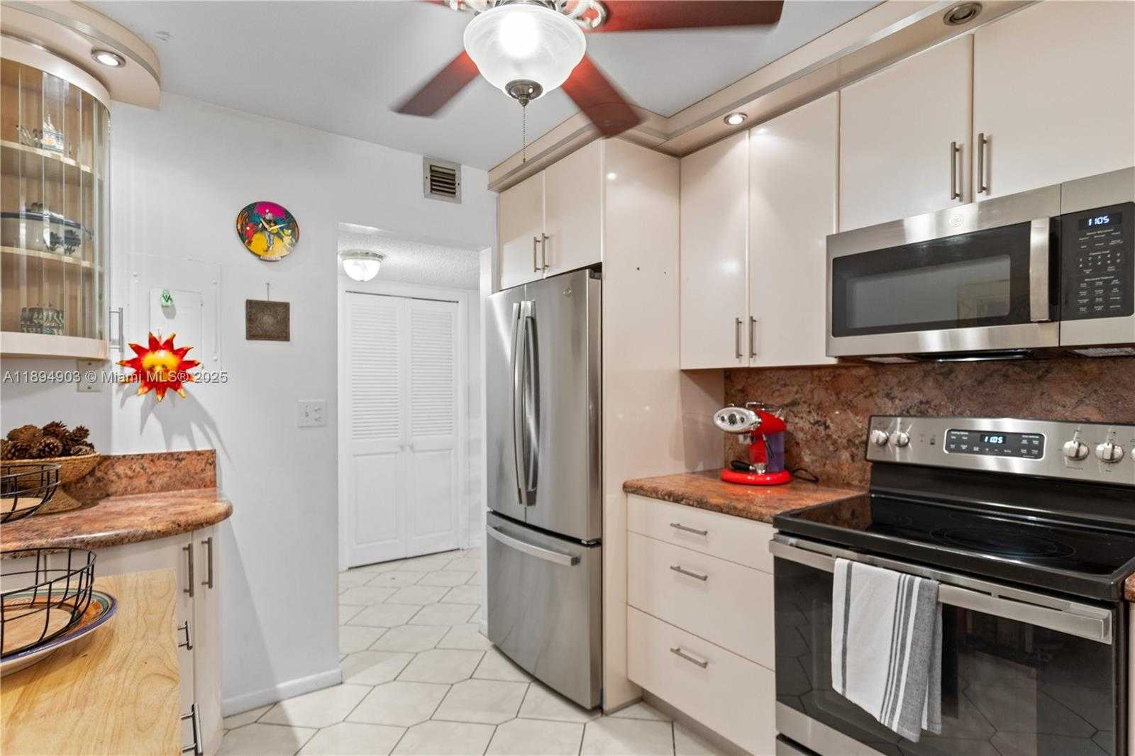 Small Image of 3800 SOUTH OCEAN DR #719, Hollywood Number 49