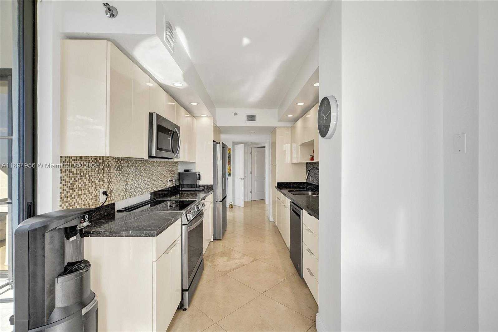 Small Image of 1000 EAST ISLAND BLVD #1403, Aventura Number 24