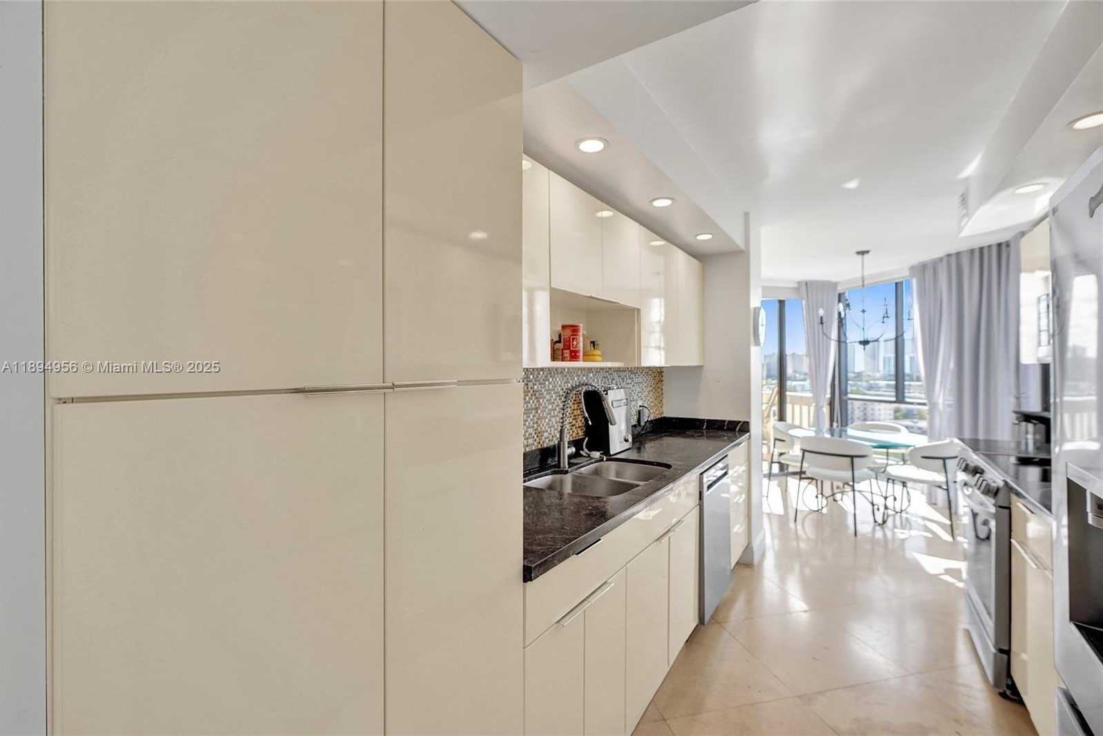 Small Image of 1000 EAST ISLAND BLVD #1403, Aventura Number 26