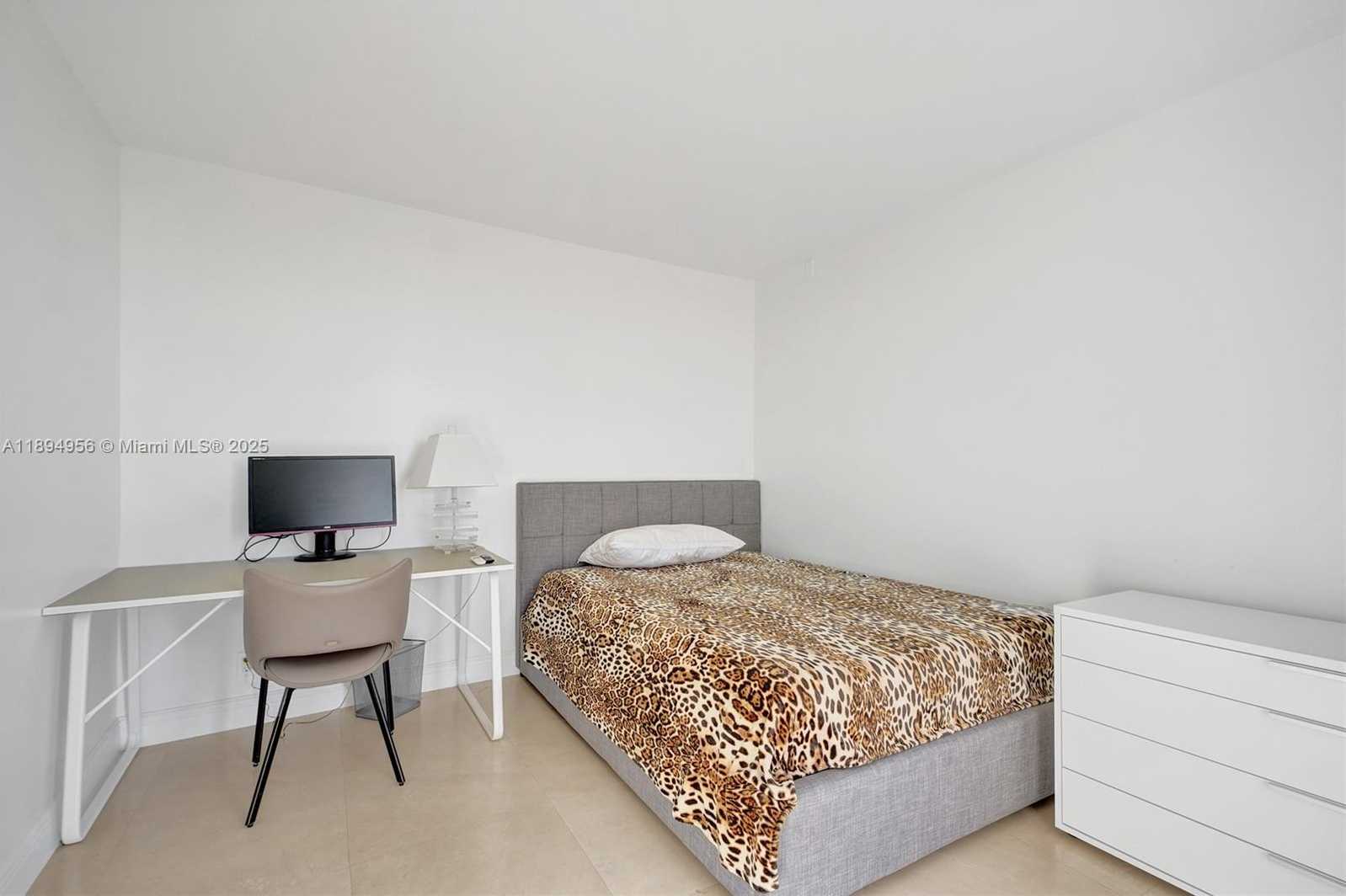 Small Image of 1000 EAST ISLAND BLVD #1403, Aventura Number 28