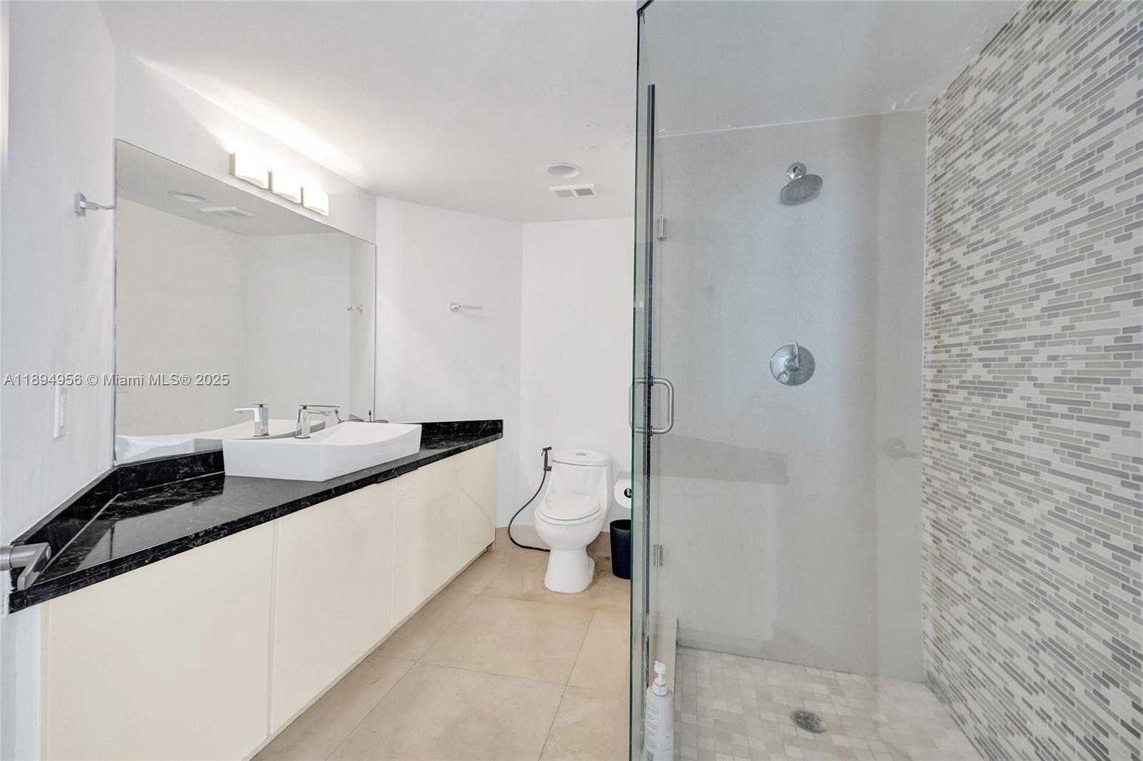 Small Image of 1000 EAST ISLAND BLVD #1403, Aventura Number 31