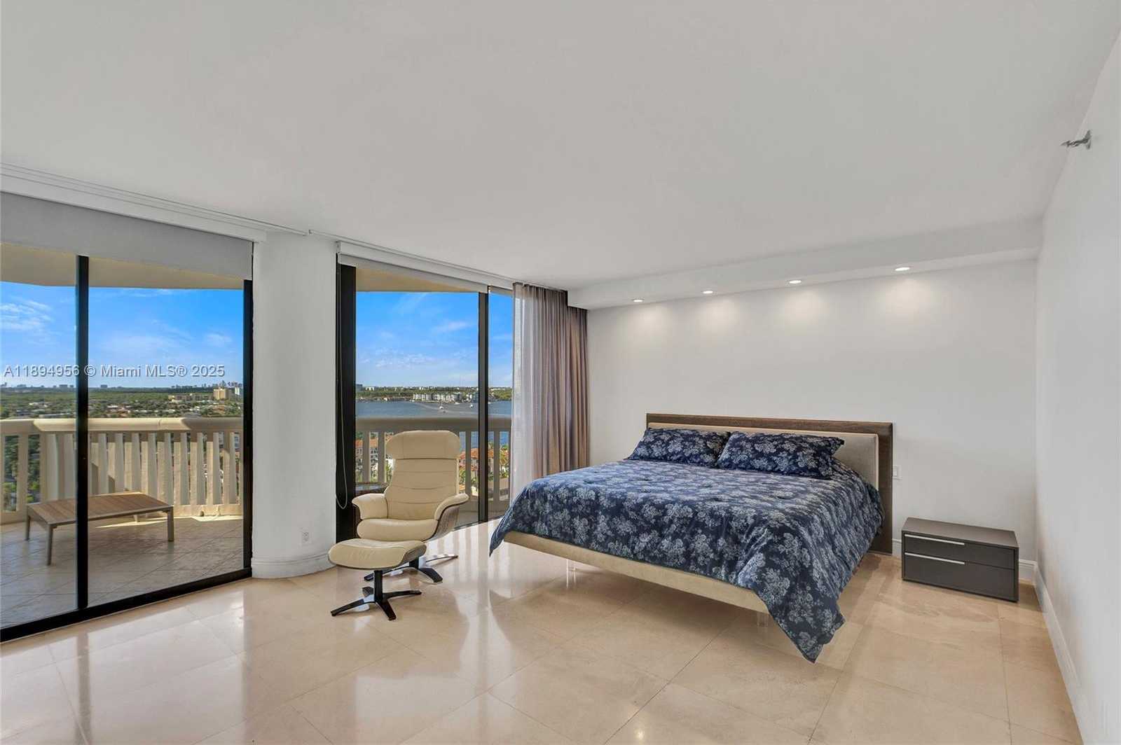 Small Image of 1000 EAST ISLAND BLVD #1403, Aventura Number 38