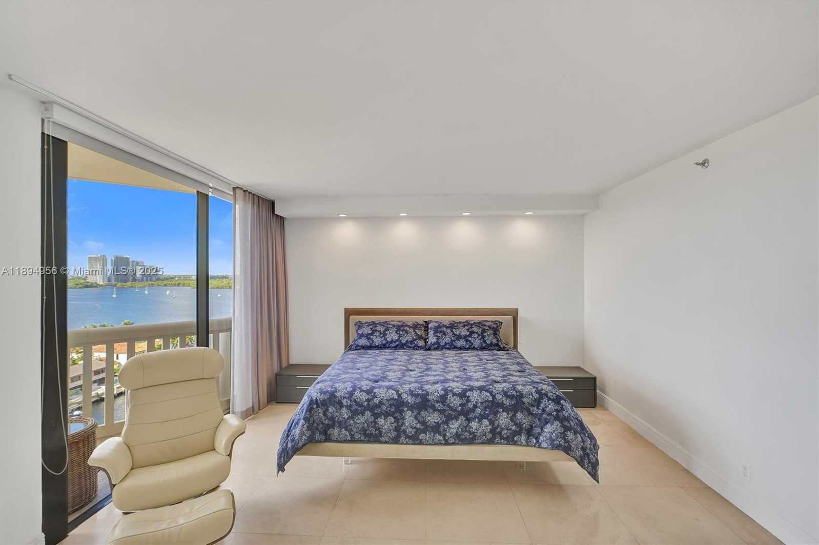 Small Image of 1000 EAST ISLAND BLVD #1403, Aventura Number 39