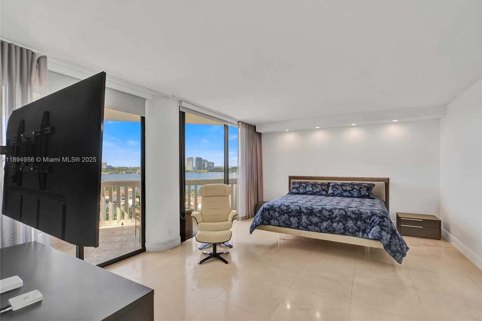 Small Image of 1000 EAST ISLAND BLVD #1403, Aventura Number 41