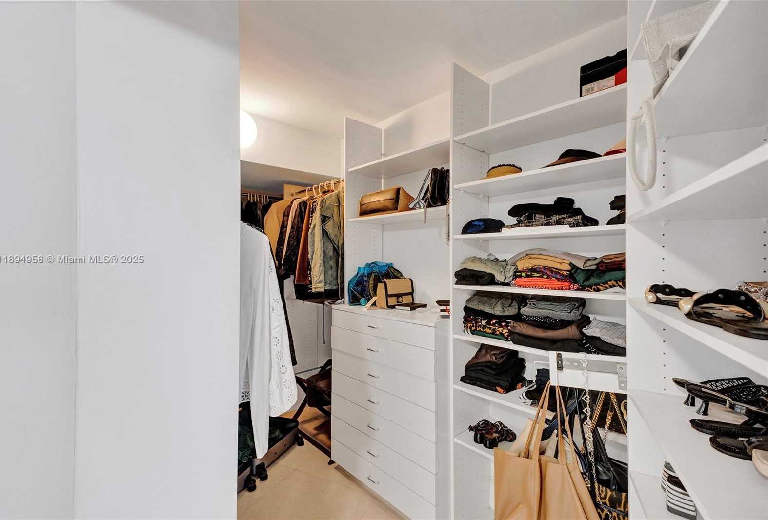 Small Image of 1000 EAST ISLAND BLVD #1403, Aventura Number 46