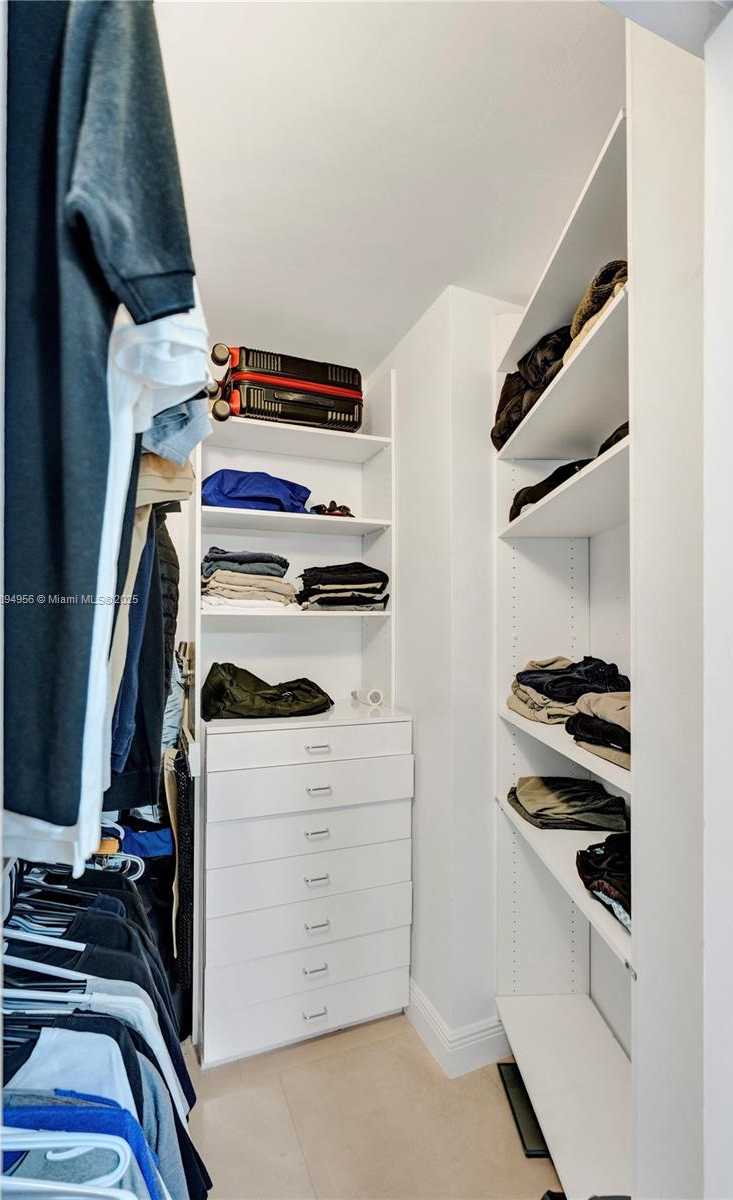 Small Image of 1000 EAST ISLAND BLVD #1403, Aventura Number 47
