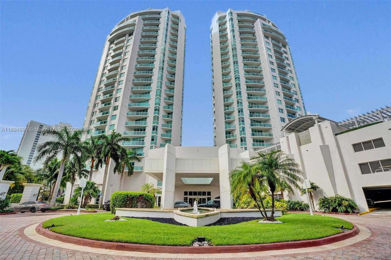 Small Image of 19400 TURNBERRY WAY #1012, Aventura Number 22