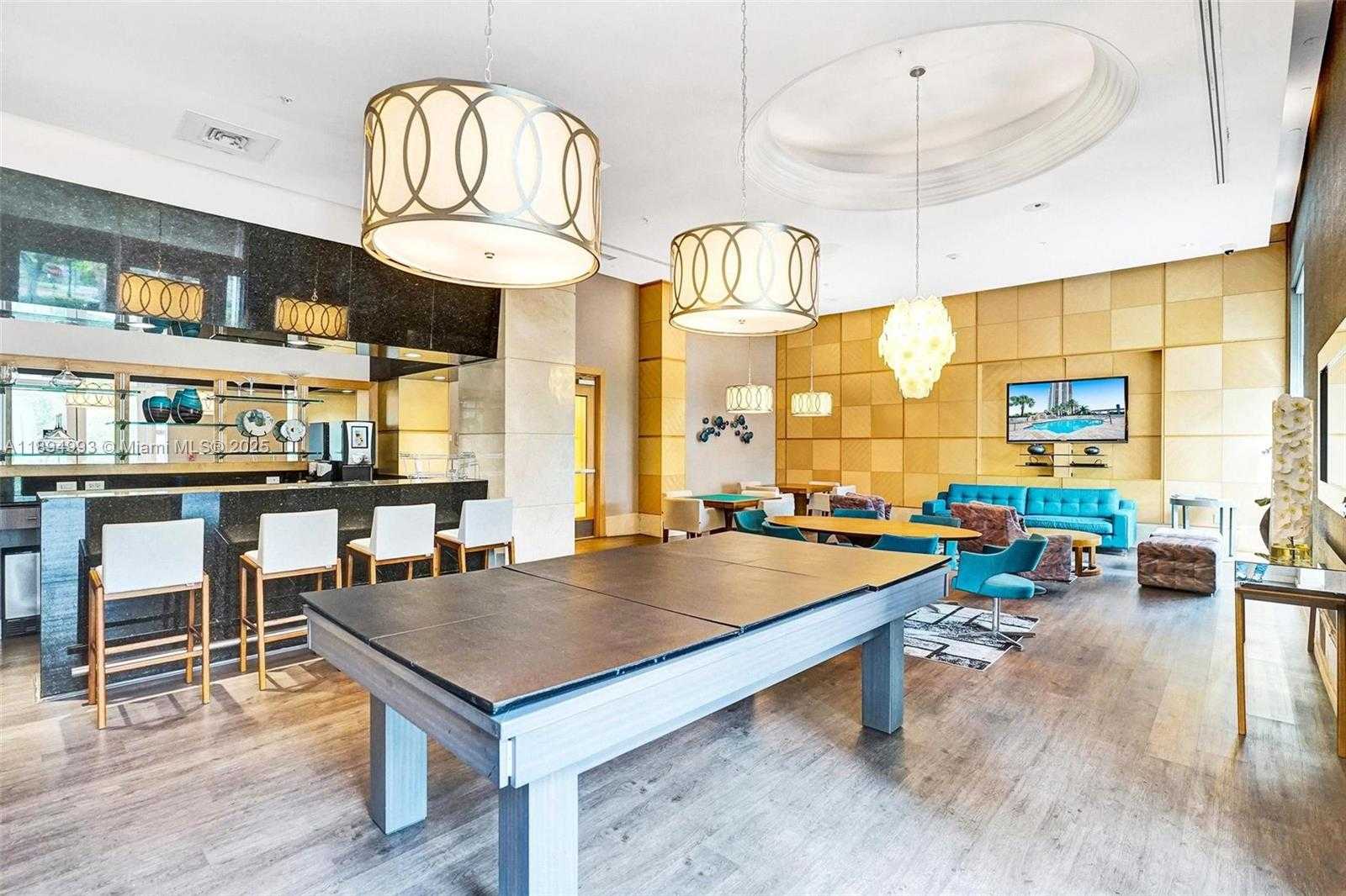 Small Image of 19400 TURNBERRY WAY #1012, Aventura Number 25