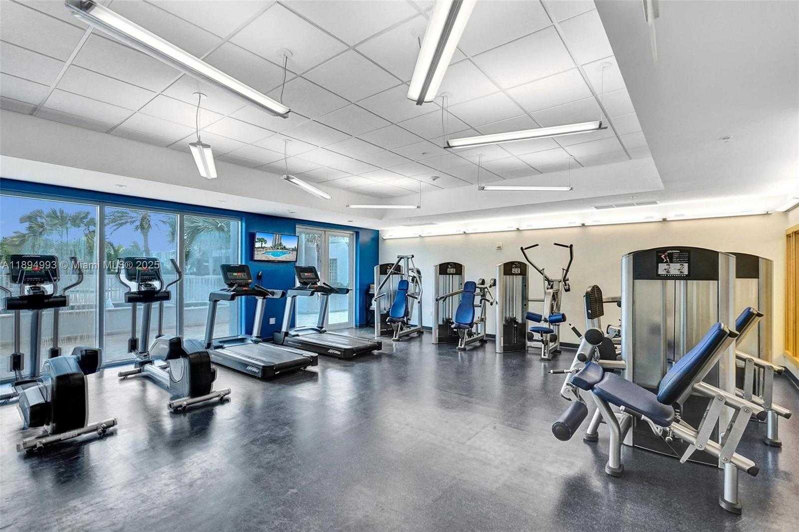 Small Image of 19400 TURNBERRY WAY #1012, Aventura Number 27
