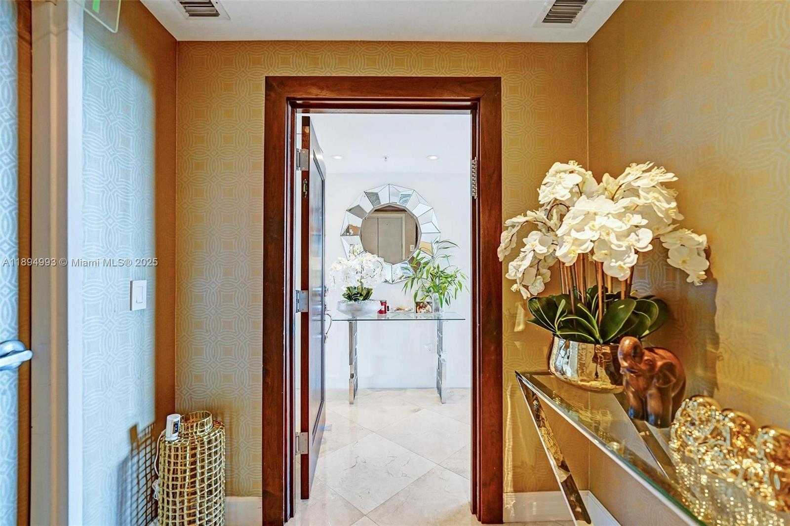 Small Image of 19400 TURNBERRY WAY #1012, Aventura Number 3