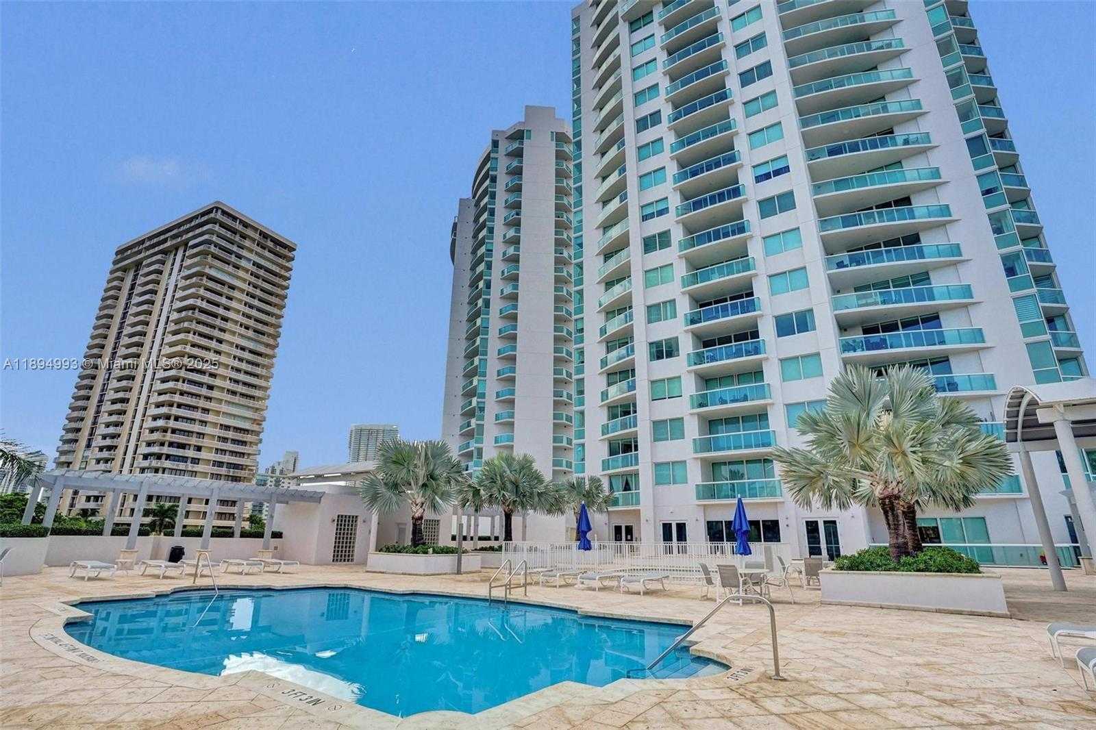 Small Image of 19400 TURNBERRY WAY #1012, Aventura Number 31