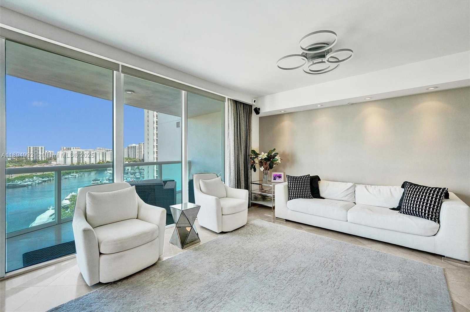 Small Image of 19400 TURNBERRY WAY #1012, Aventura Number 6