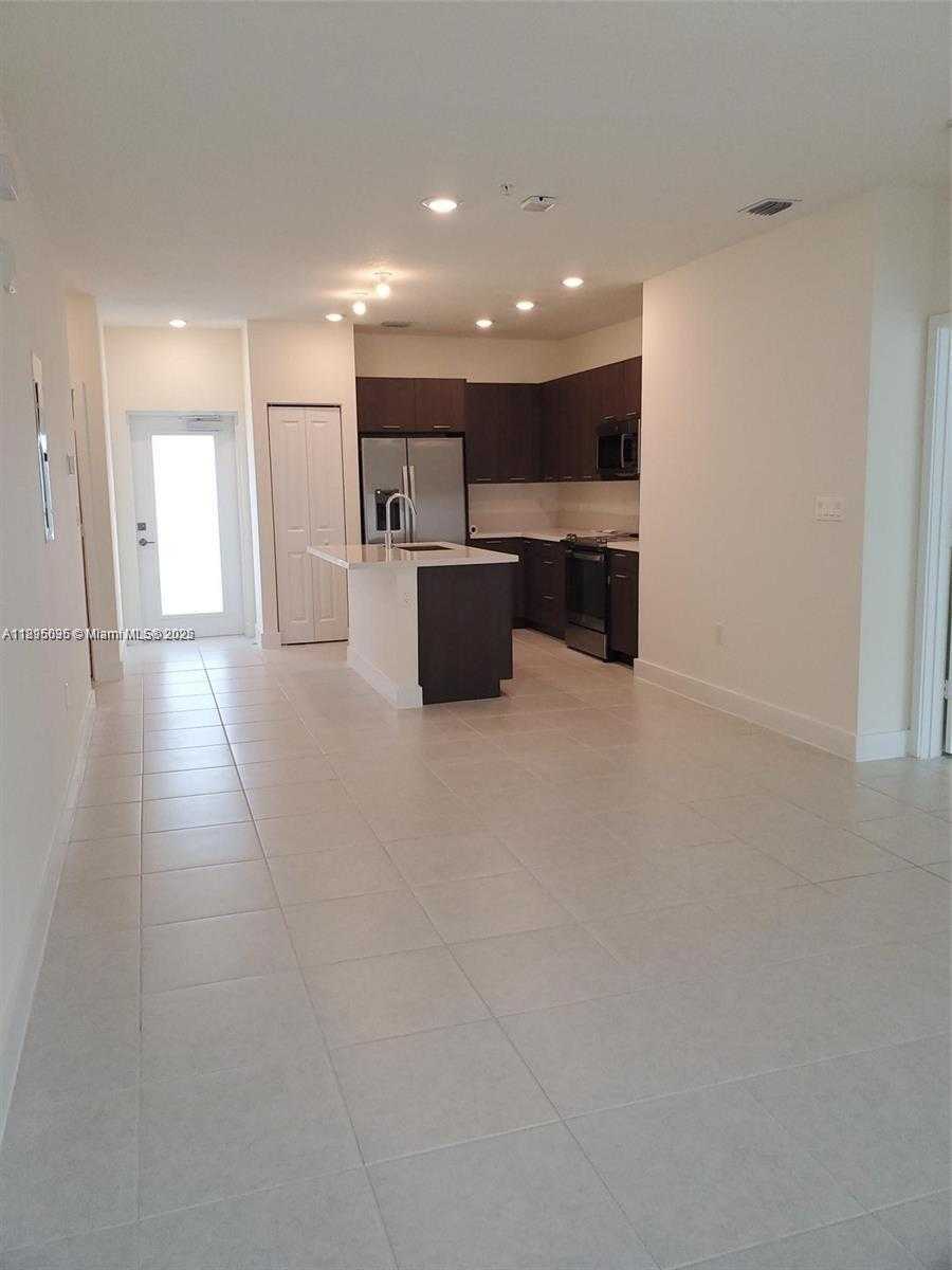 Small Image of 8265 NORTH WEST 41ST ST #C-203, Doral Number 4