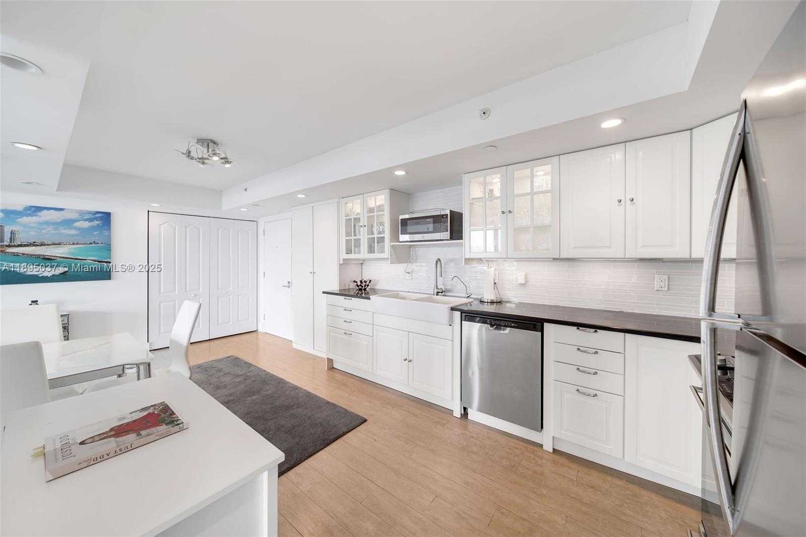 Small Image of 650 WEST AVE #2107, Miami Beach Number 12