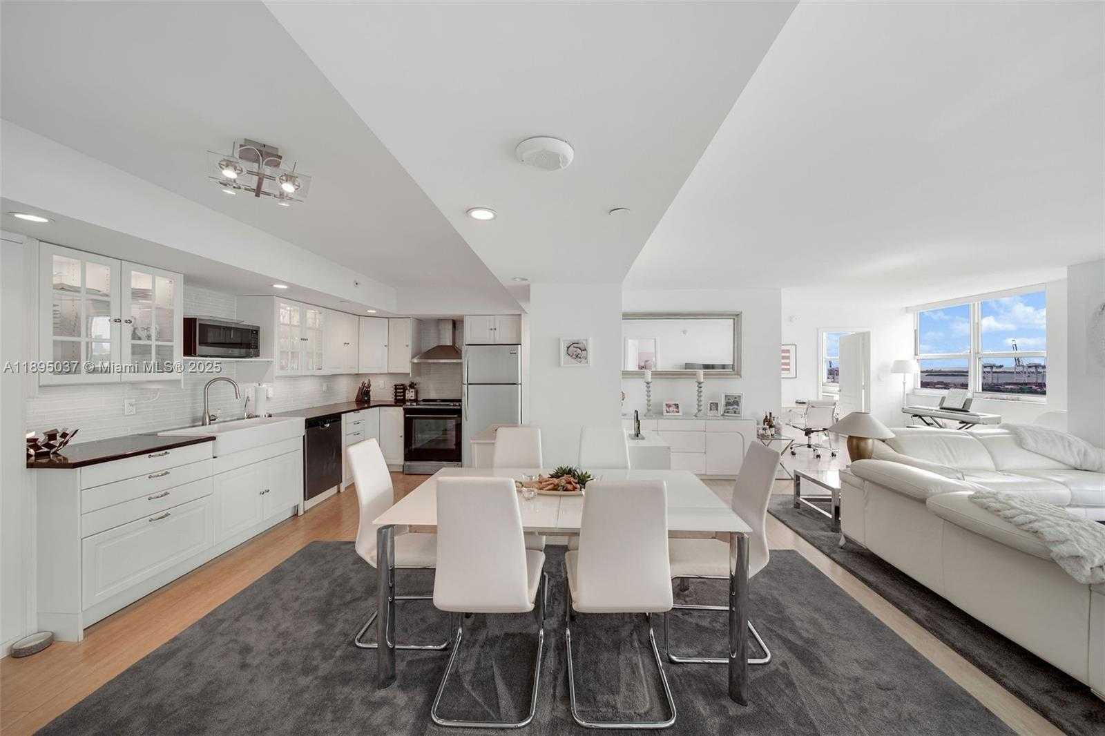 Small Image of 650 WEST AVE #2107, Miami Beach Number 14