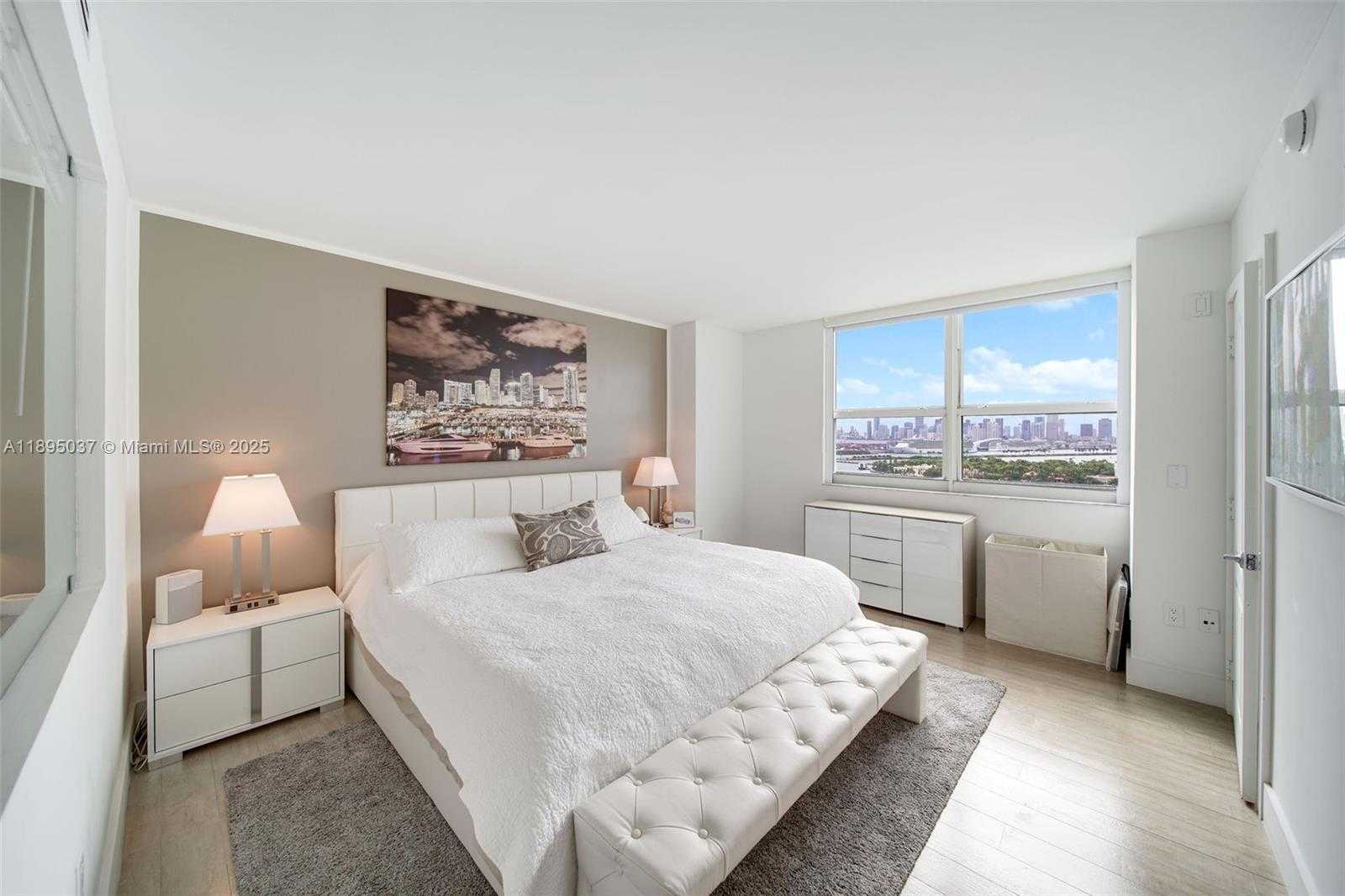 Small Image of 650 WEST AVE #2107, Miami Beach Number 18