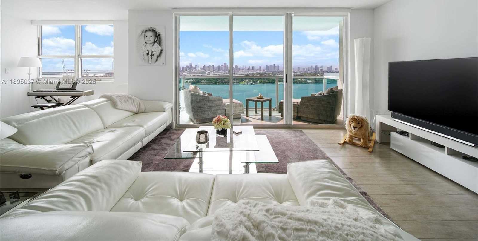 Small Image of 650 WEST AVE #2107, Miami Beach Number 2