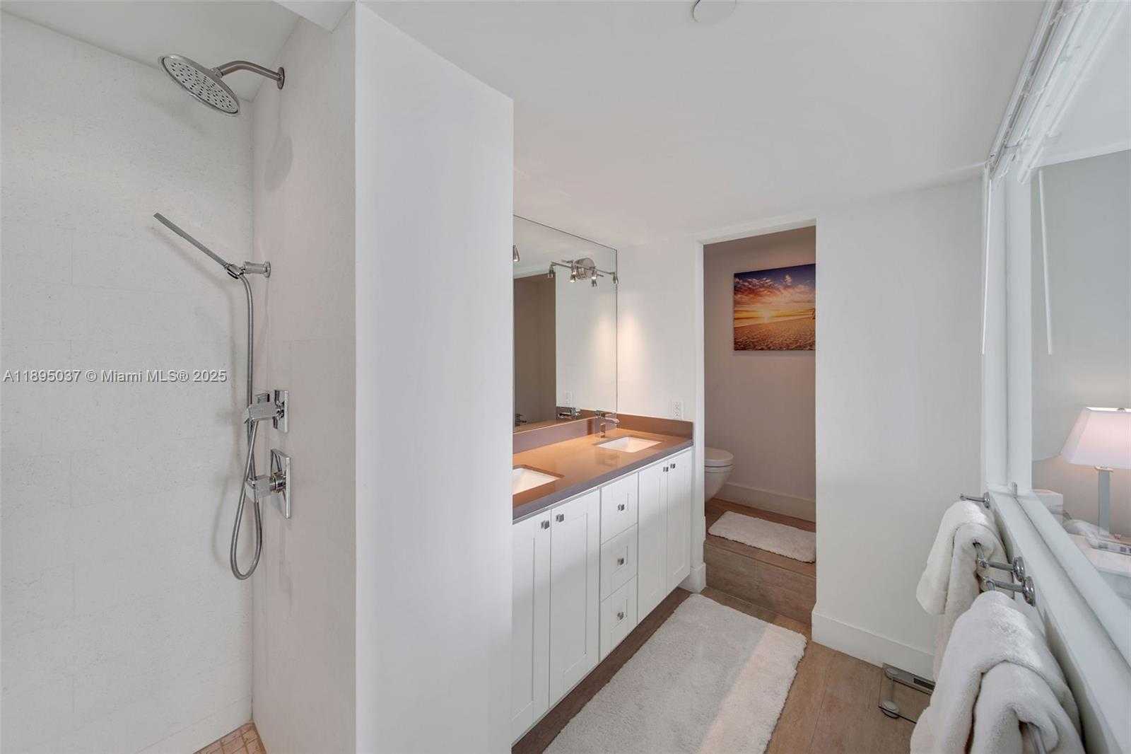 Small Image of 650 WEST AVE #2107, Miami Beach Number 24