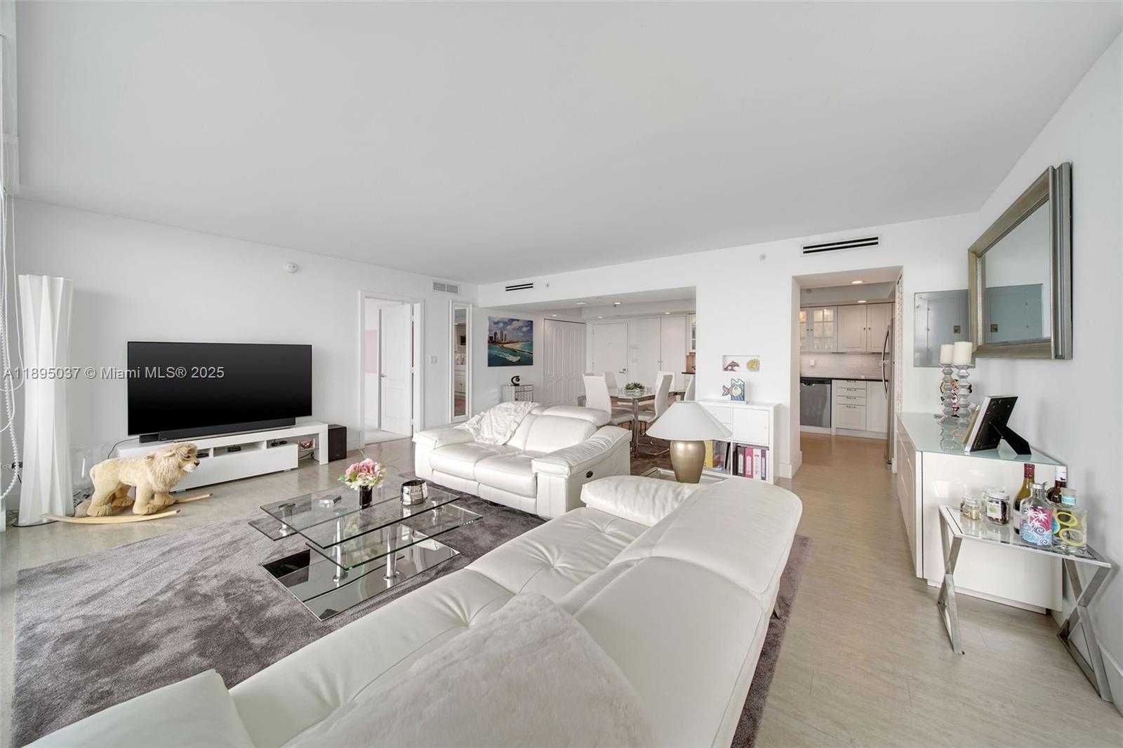 Small Image of 650 WEST AVE #2107, Miami Beach Number 4