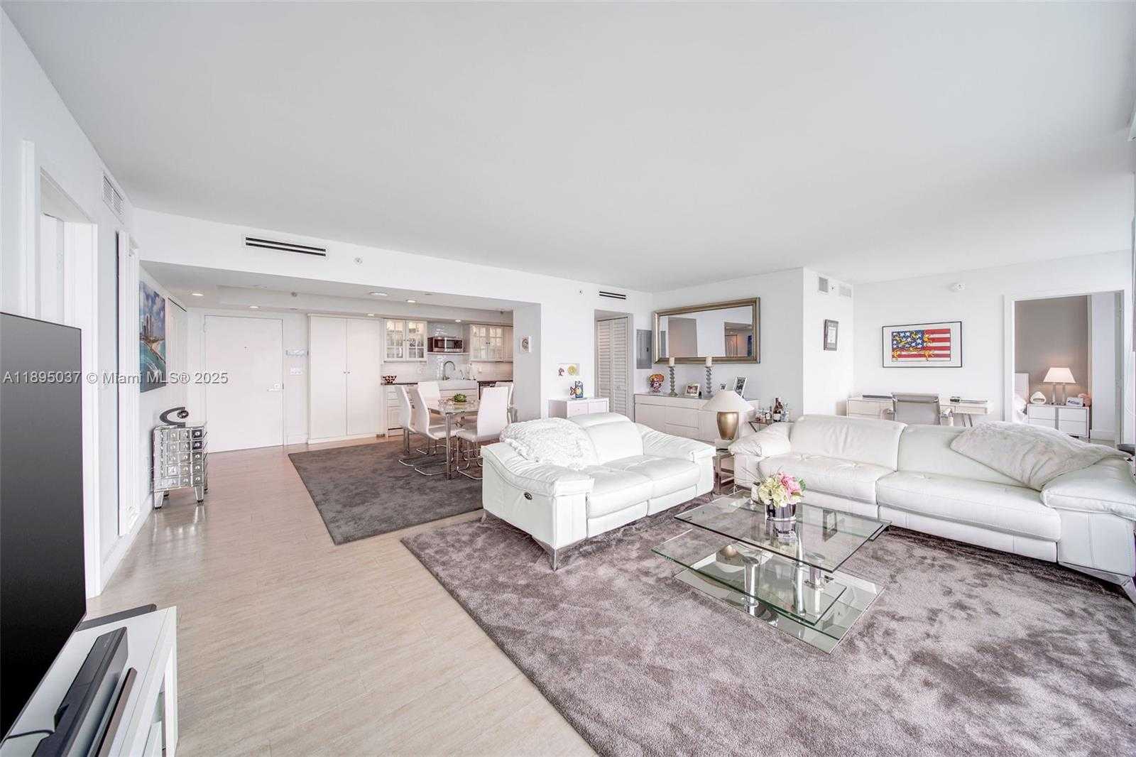 Small Image of 650 WEST AVE #2107, Miami Beach Number 5