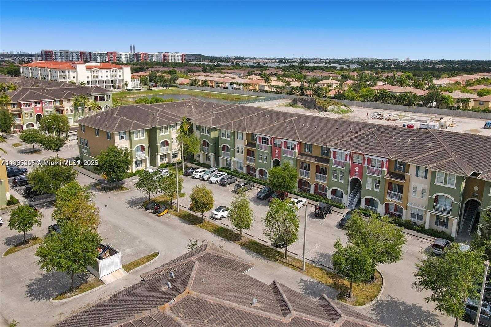 Small Image of 10902 NORTH WEST 83RD ST #218, Doral Number 2