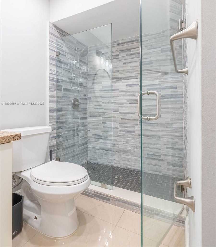 Small Image of Doral Number 18